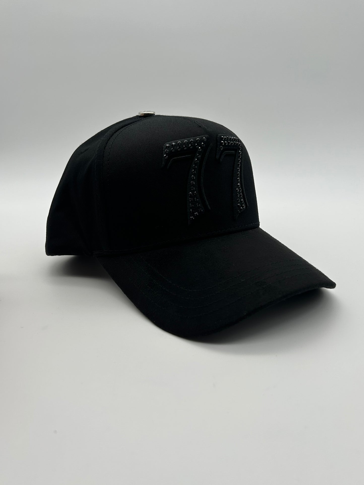 77 - BARBAS HATS