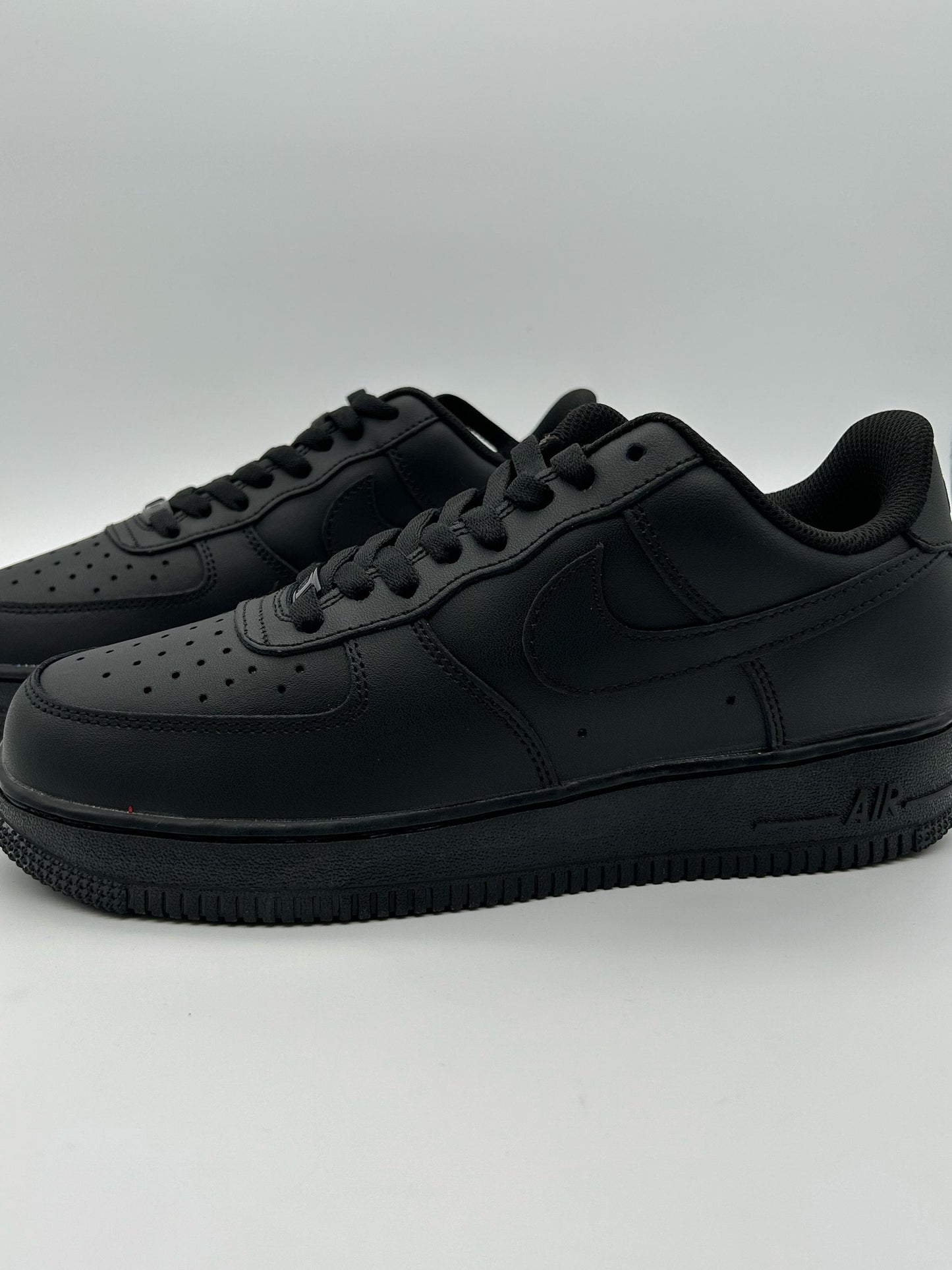 AIR FORCE ONE CLASICO NEGRO - G5