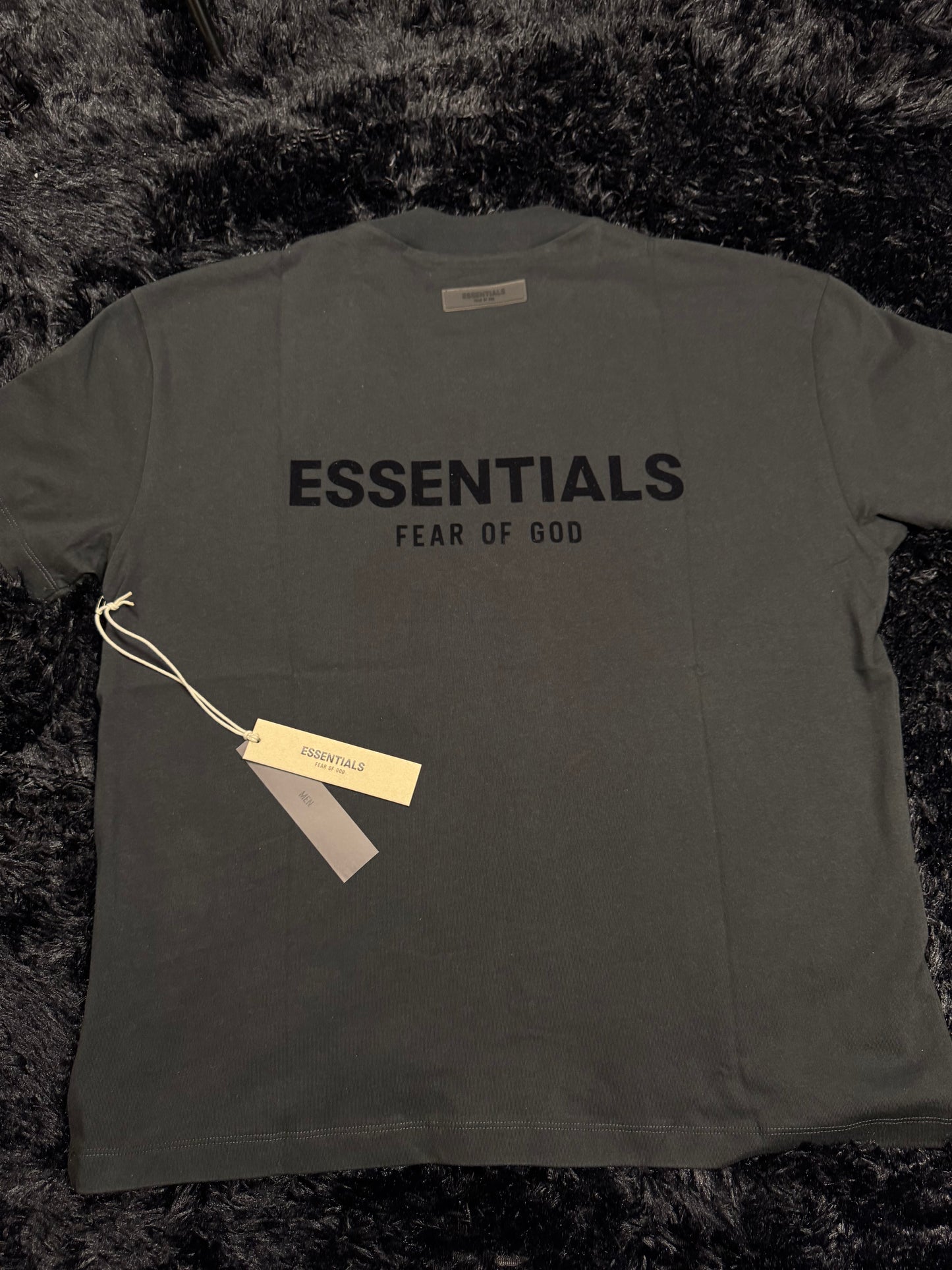 ESSENTIALS T-SHIRT