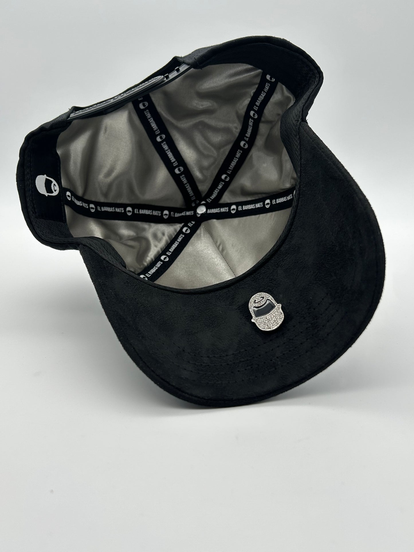 77 - BARBAS HATS
