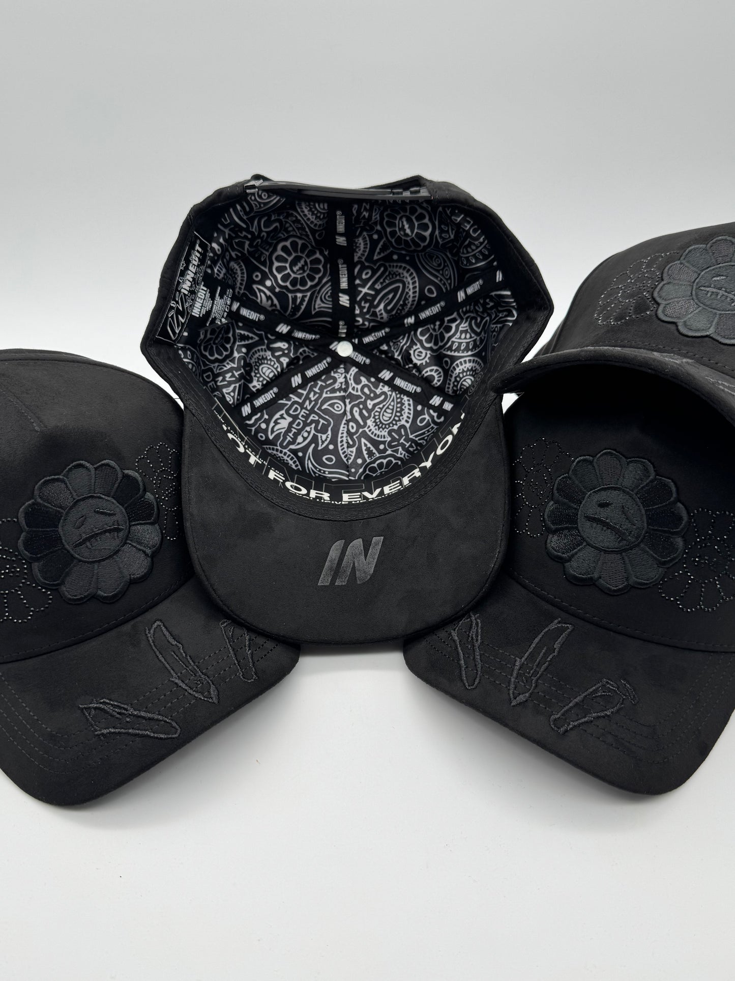 INNEDIT-CRYSTALS BLACK