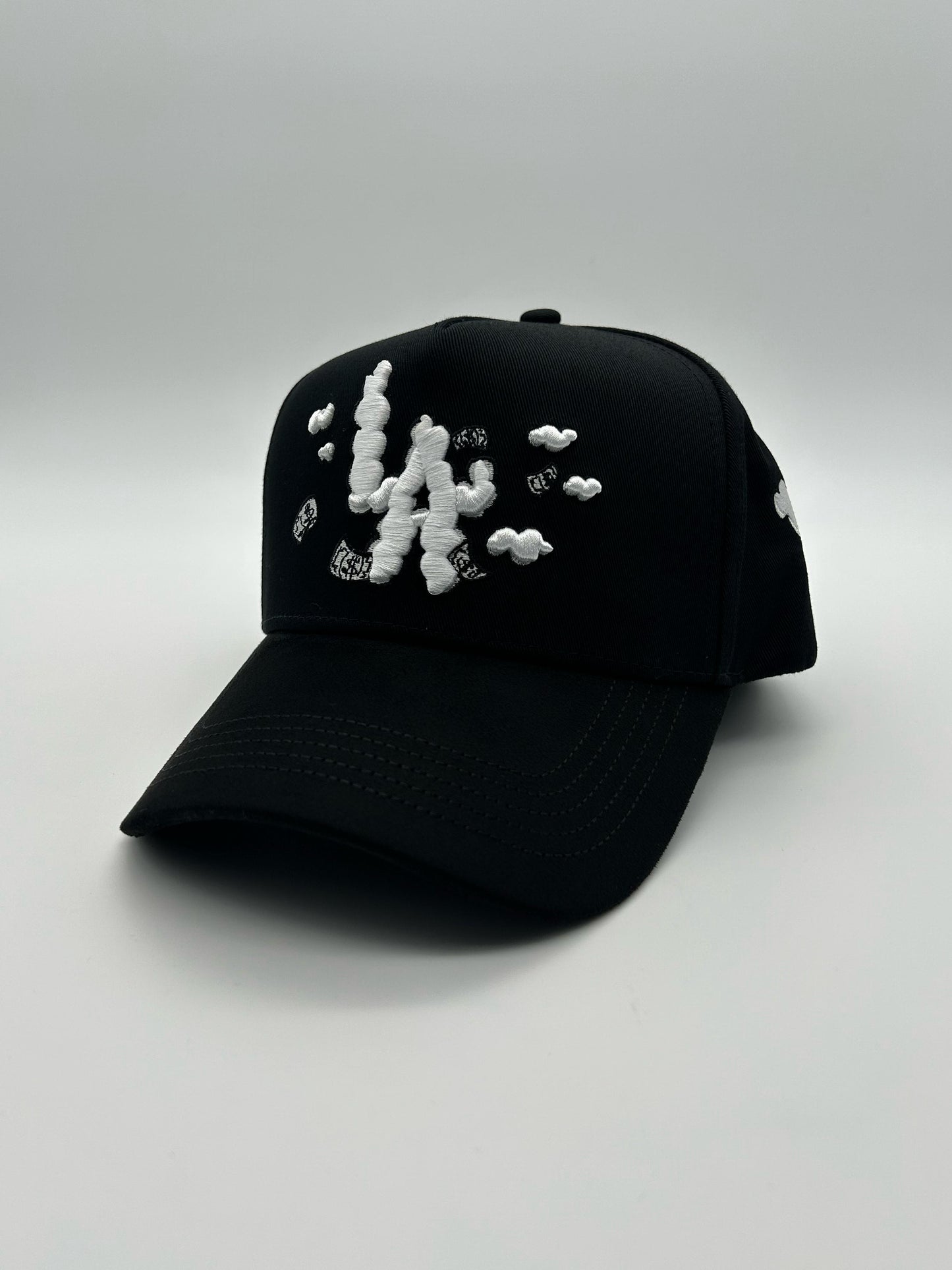 LA CLOUDS BLACK - 31 HATS