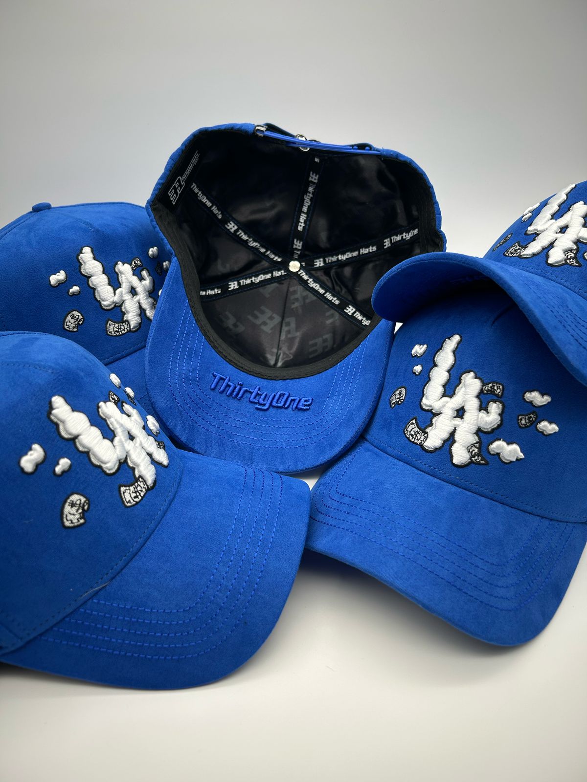 LA CLOUDS - 31 HATS