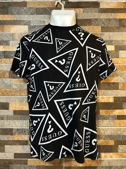 PLAYERA GUESS POR TODAS PARTES BÁSICA LOS ANGELES